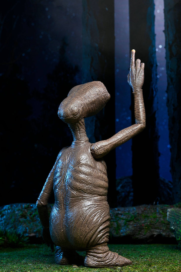 NECA E.T. The Extra-Terrestrial 40th Anniversary Ultimate E.T. 7" Scale Action Figure