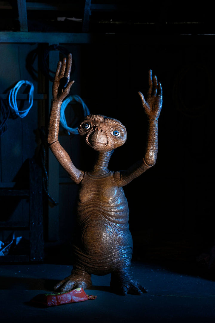 NECA E.T. The Extra-Terrestrial 40th Anniversary Ultimate E.T. 7" Scale Action Figure
