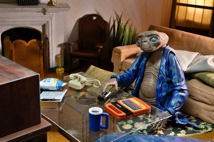 NECA E.T. The Extra-Terrestrial 40th Anniversary Ultimate Telepathic E.T. 7" Scale Action Figure