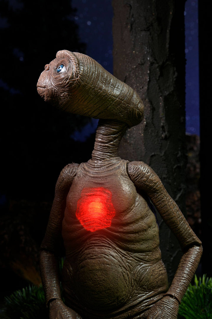 NECA E.T. The Extra-Terrestrial 40th Anniversary Deluxe Ultimate E.T. with LED Chest 7" Scale Action Figure