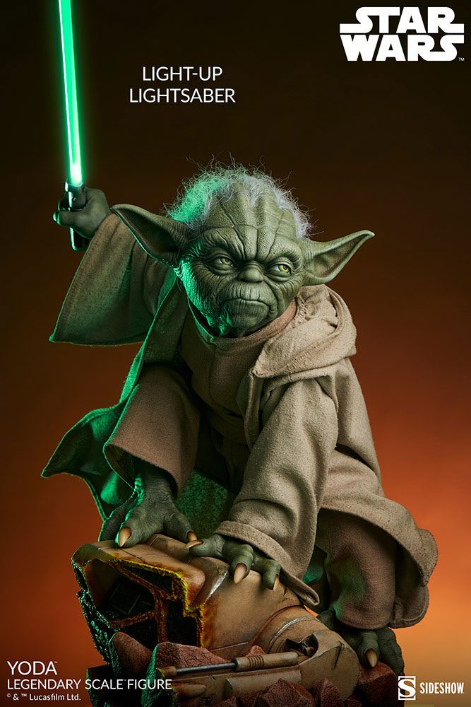 Sideshow Collectibles Star Wars Legendary Scale Yoda (Attack of the Clones)