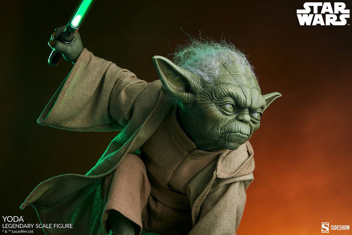 Sideshow Collectibles Star Wars Legendary Scale Yoda (Attack of the Clones)