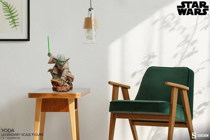 Sideshow Collectibles Star Wars Legendary Scale Yoda (Attack of the Clones)