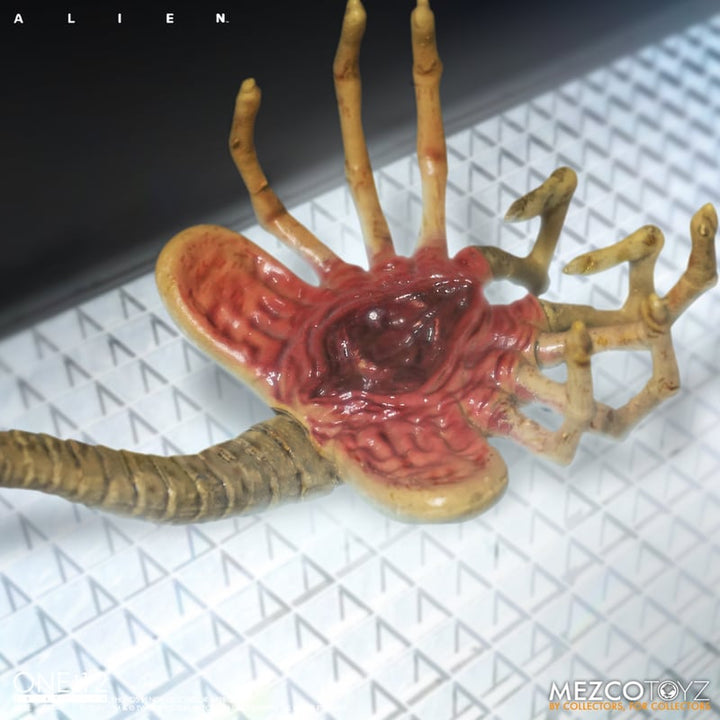 Mezco Alien One:12 Collective Alien Action Figure