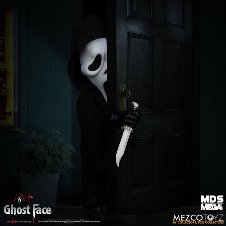 Ghost Face Mezco Designer Series Mega Scale 15" Figure