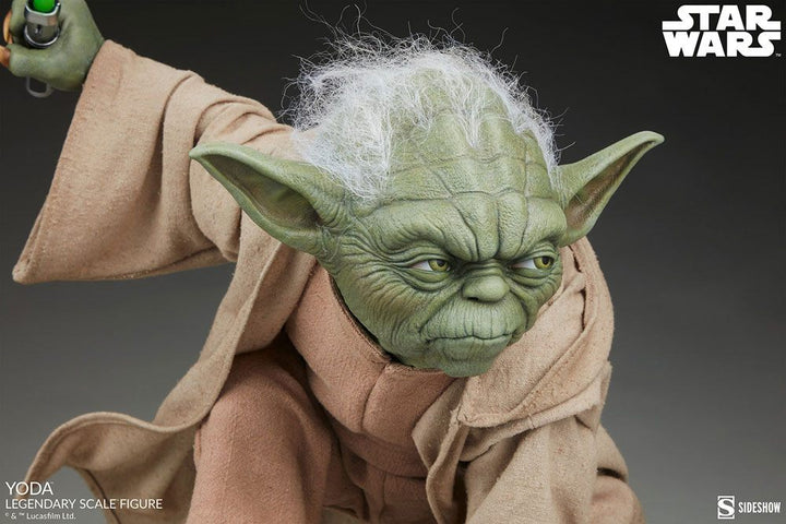 Sideshow Collectibles Star Wars Legendary Scale Yoda (Attack of the Clones)
