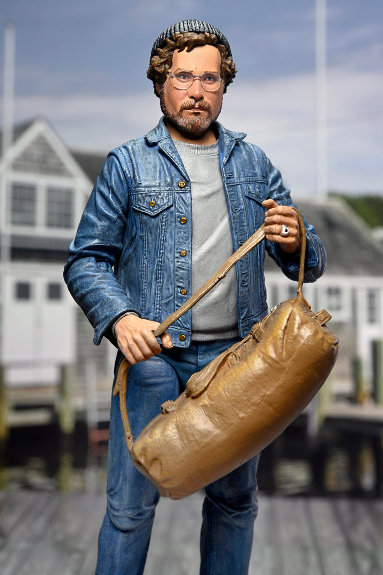 Jaws: Matt Hooper Amity Arrival 50th Anniversary Ultimate 7" Scale Action Figure (view 8)
