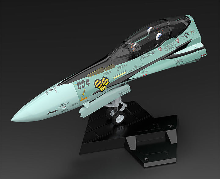 Macross RVF 25 Messiah Valkyrie Luca Angeloni 1/20 Scale Plastic Model Kit
