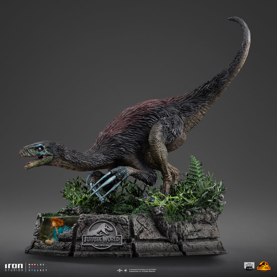 Iron Studios Jurassic World Therizinosaurus 1/20 Art Scale Limited Edition Statue