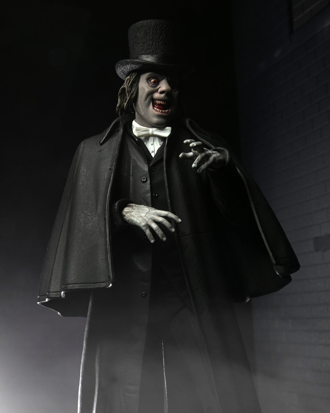 London After Midnight (1927): Professor Edward C. Burke Ultimate 7" Scale Action Figure