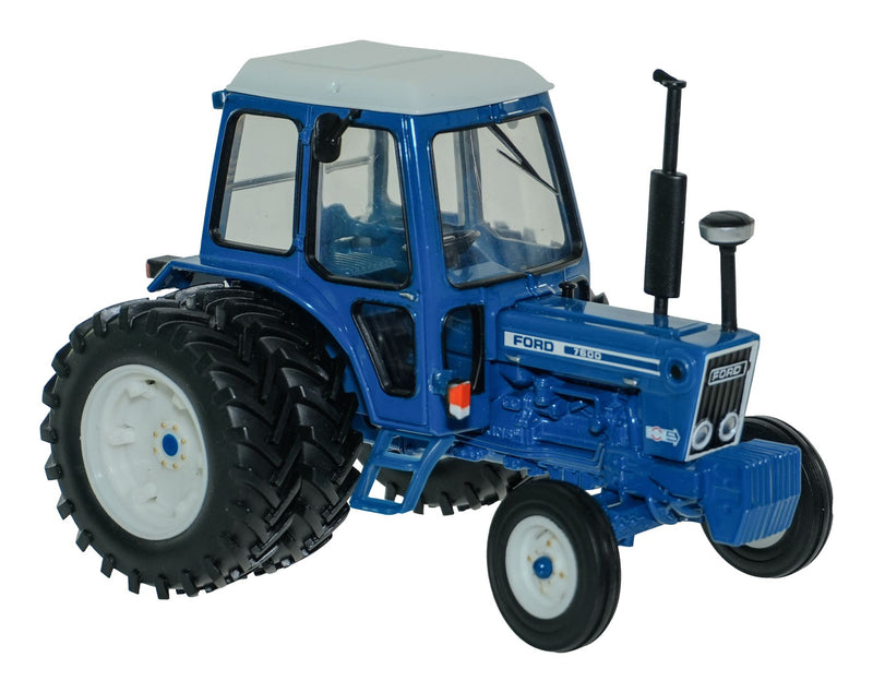 1:32 Ford 7600 with Dual Wheels - Image