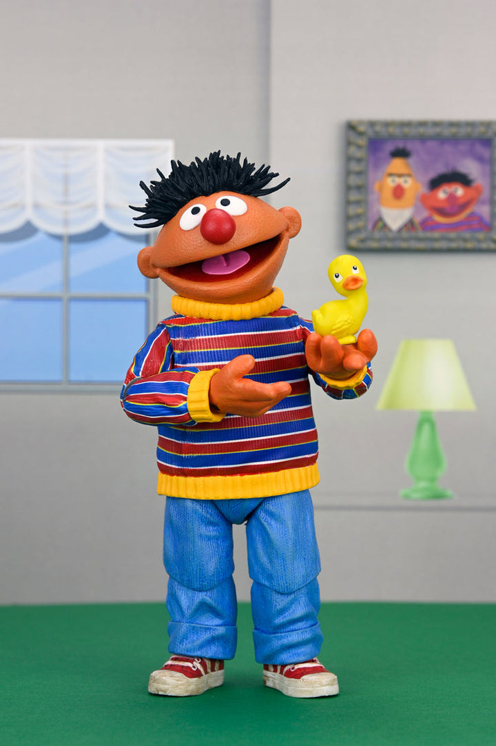 Sesame Street: Ernie Ultimate 7" Scale Action Figure