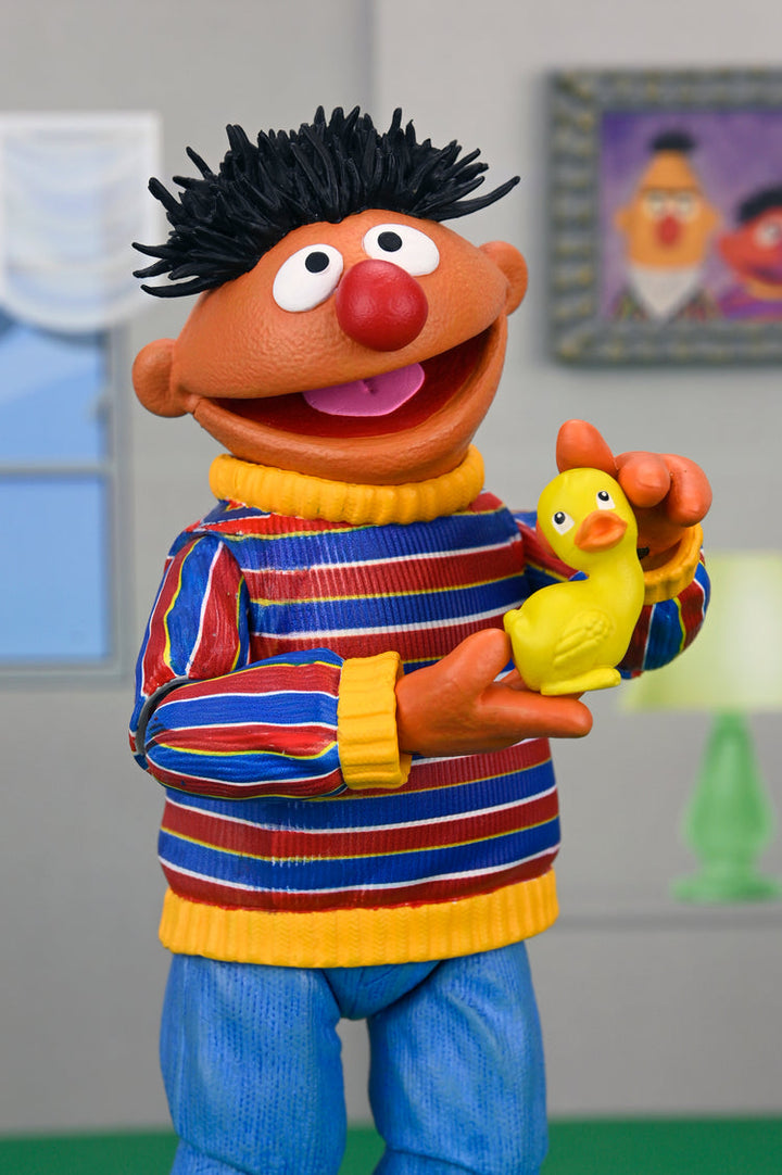 Sesame Street: Ernie Ultimate 7" Scale Action Figure