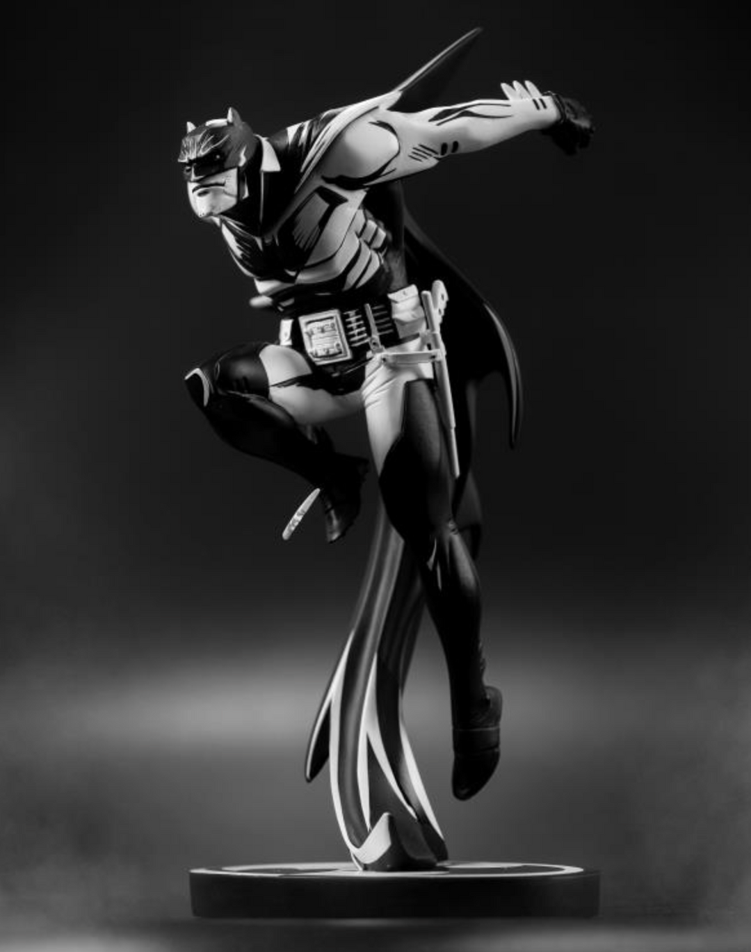 Batman White Knight Batman Black & White Batman (Sean Murphy Sketch Edition) 1/10 Scale Limited Edition Statue - Infinity Collectables  - #tag1#