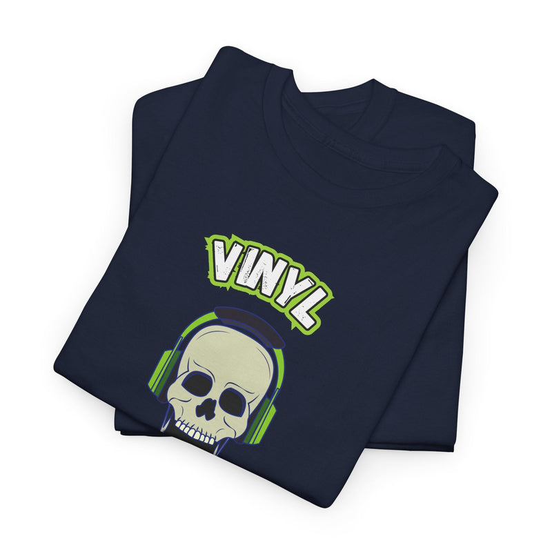 'Vinyl Ain't Dead' Headphones Men's T-Shirt, close-up detail