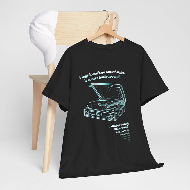 'Vinyl Doesn't Go Out Of Style' Men's T-Shirt, side angle