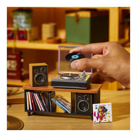 MGA's Miniverse - Real Music Record Players PDQ