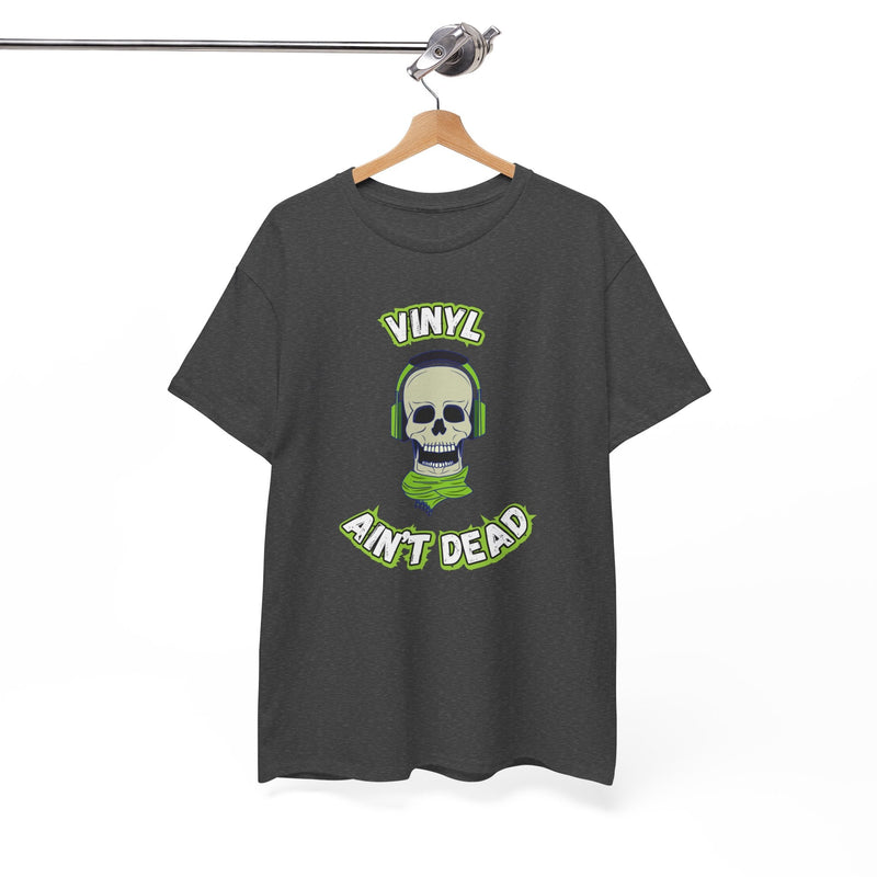 'Vinyl Ain't Dead' Headphones Men's T-Shirt, size reference