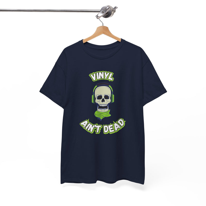 'Vinyl Ain't Dead' Headphones Men's T-Shirt, side angle