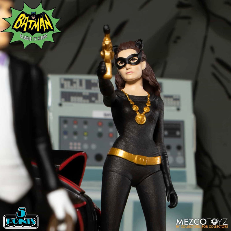 Batman (1966) 5 Points Deluxe Boxed Set With 7 Figures, Batmobile & Batcave Diorama close up detail