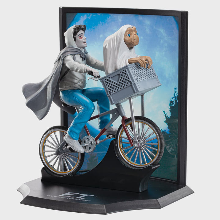 Toyllectible Treasures Elliot & ET ET The Extra-Terrestrial Diorama