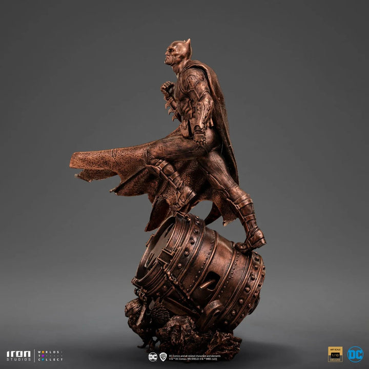 Iron Studios DC Batman Deluxe (Bronze Version) Infinity Collectables Exclusive 1/10 Limited Edition Art Scale Statue