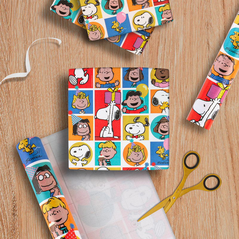 6M Wrapping Paper - 3 x 2M Rolls in 1 PEANUTS™ Comics SNOOPY & Gang Design