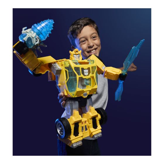 Transformers CYBERWORLD Energon Surge Bumblebee Power Spark