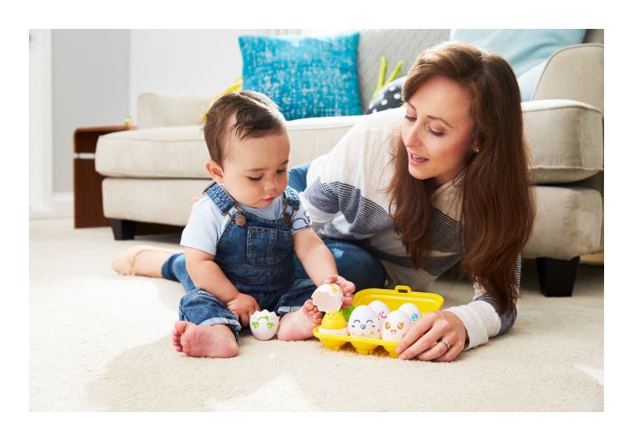 Toomies Classic Hide and Squeak Egg Toy Set
