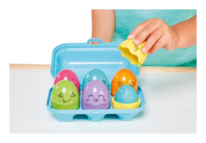 Toomies Bright Chicks Hide and Squeak Educational Set