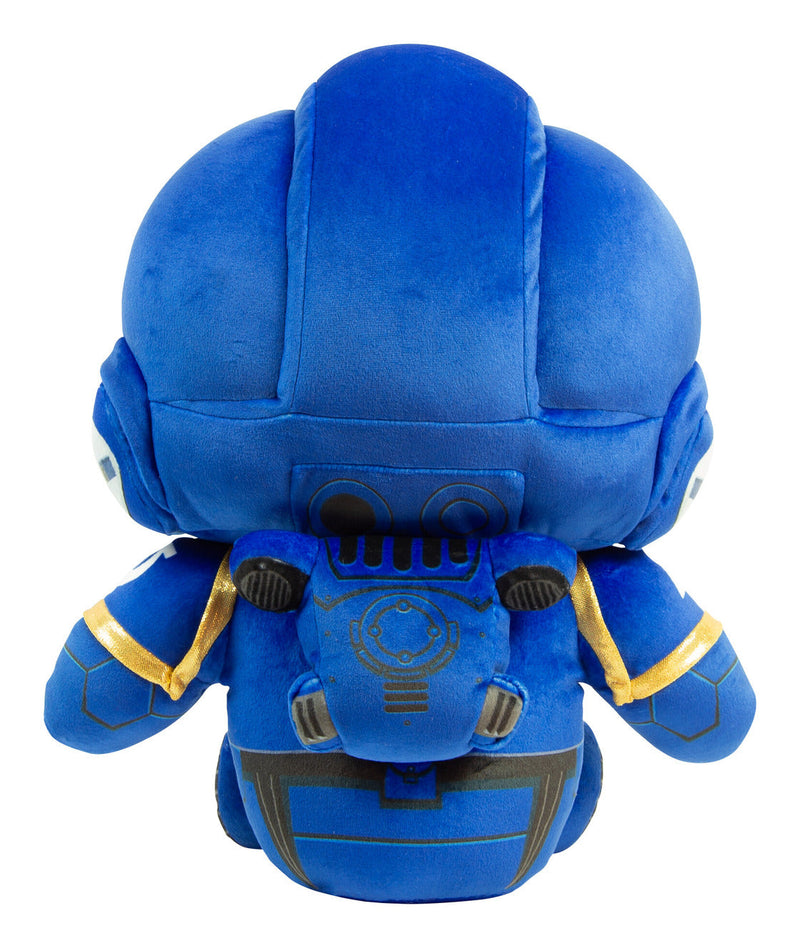 Warhammer Space Marine, side angle