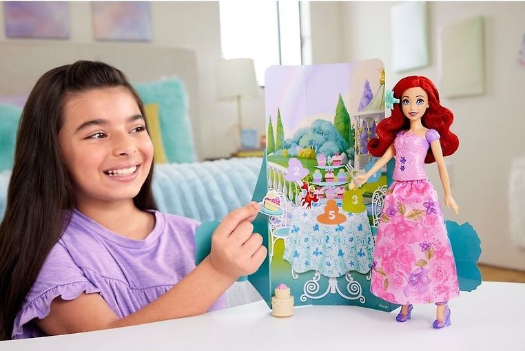 Disney Princess Spin & Reveal Ariel Doll - Image 6