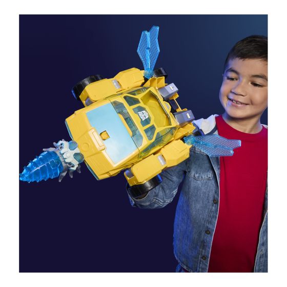 Transformers CYBERWORLD Energon Surge Bumblebee Power Spark
