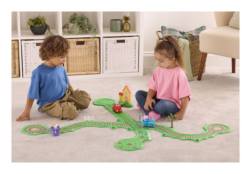 Peppa Pig Whizz Around Runabout Town Set - Image