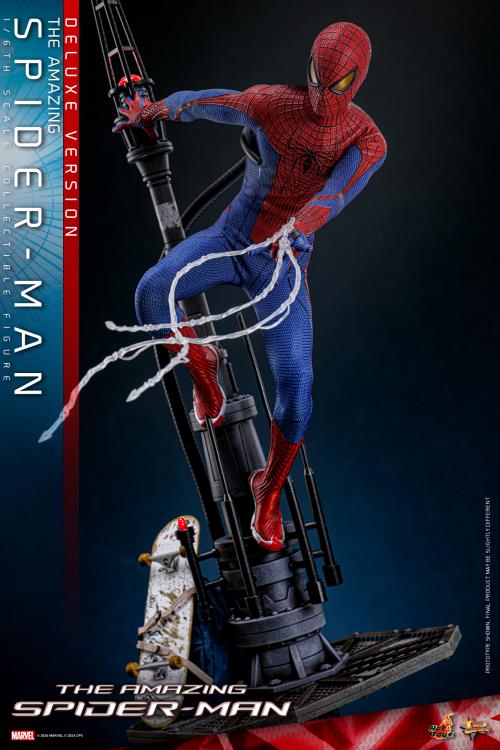 Hot Toys The Amazing Spider-Man Spider-Man Deluxe 1/6th Scale Figure