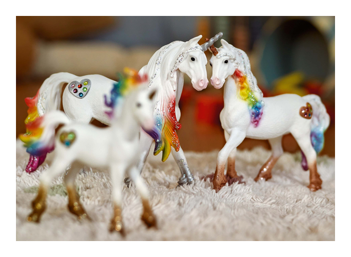 Schleich - Rainbow Love Unicorn Stallion - Image