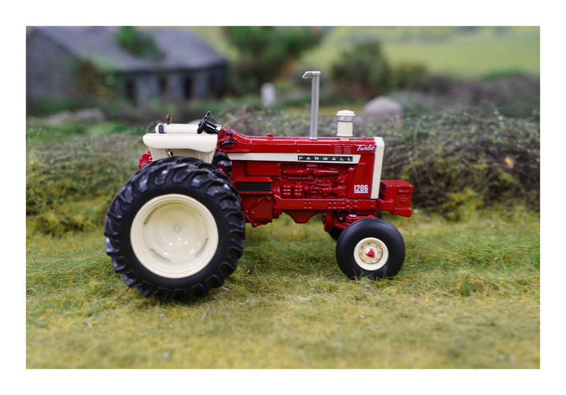 1:32 Case IH Farmall 1206