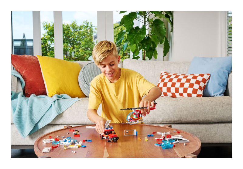 Max City 245 Brick Box Playset Series 1 - Image