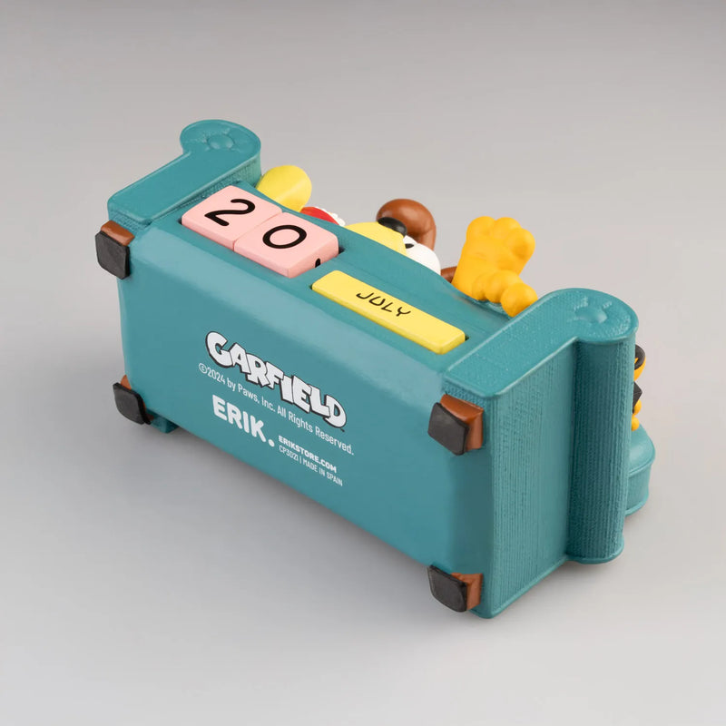 Garfield 3D Perpetual Calendar Hand-Painted Resin packaging view