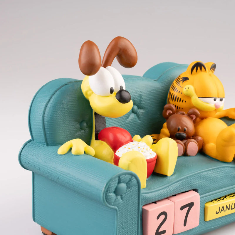 Garfield 3D Perpetual Calendar Hand-Painted Resin design detail