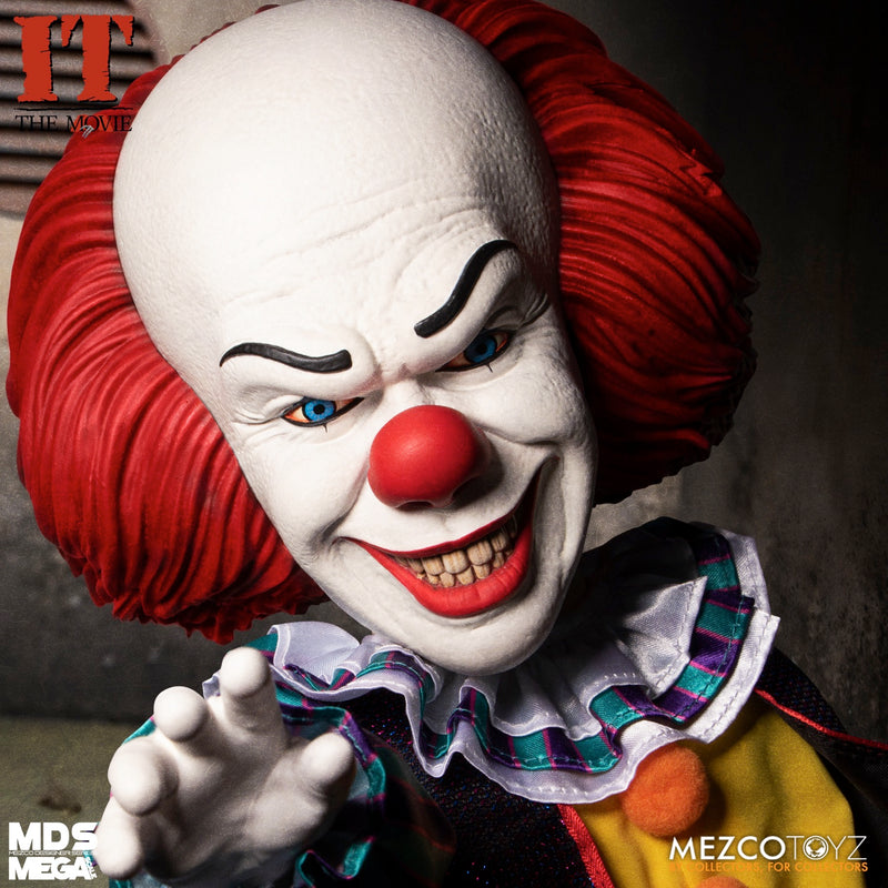 IT (1990) Pennywise 15" MDS Mega Scale Figure (No Sound) close up detail