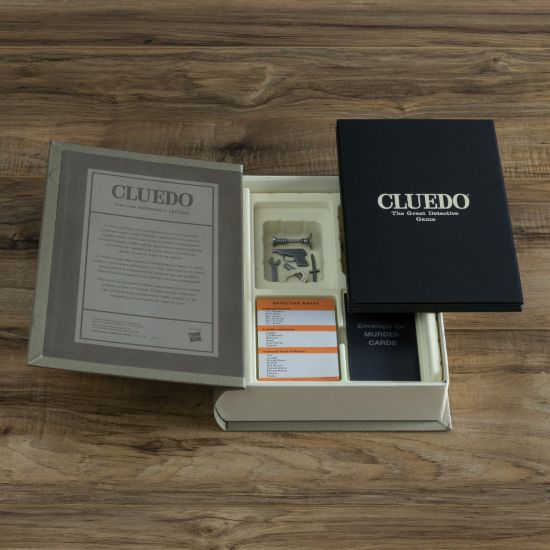 Cluedo Vintage Bookshelf Edition