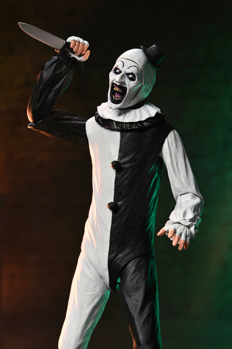 Terrifier 2 Art the Clown and Little Pale Girl Ultimate 7" Scale 2-Pack side angle