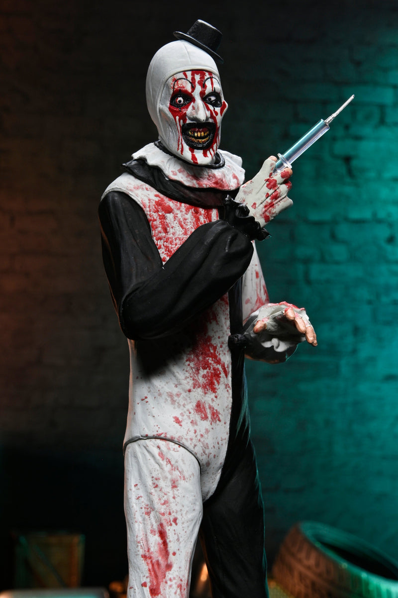 Terrifier 2 Art the Clown Blood Splattered figure pose