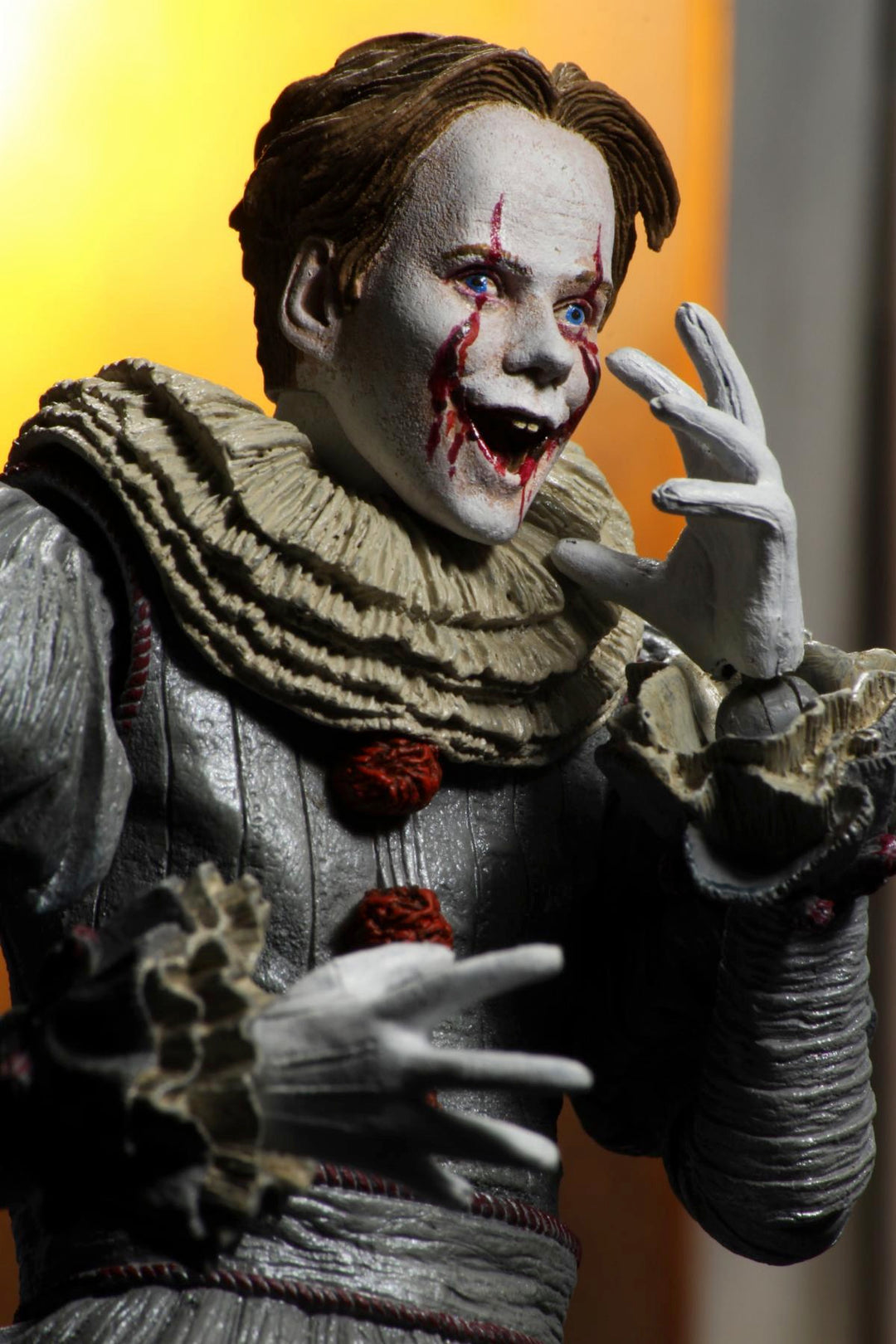 IT 2019 Chapter 2 Ultimate Pennywise Movie 7" Scale Action Figure