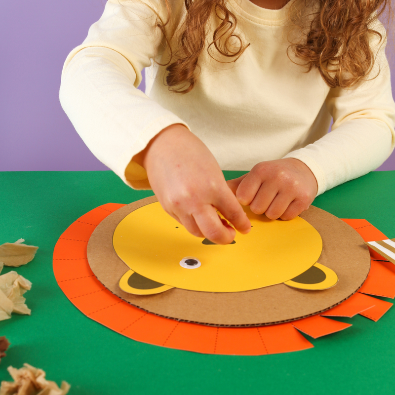 Safari Activity Kit, side angle