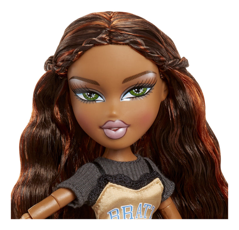 Bratz Stylin Doll - Sasha, side angle