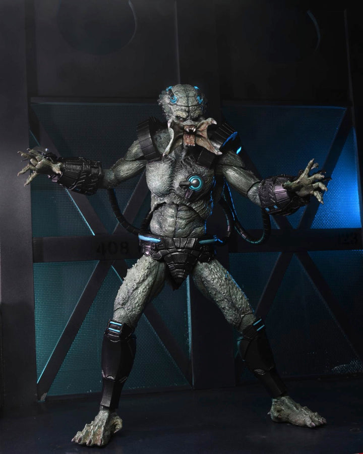 NECA Predator Concrete Jungle Deluxe Stone Heart Predator Ultimate 7" Scale Action Figure