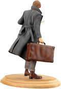Fantastic Beasts The Crimes of Grindelwald Newt Scamander Artfx+ Kotobukiya Figure, close-up detail