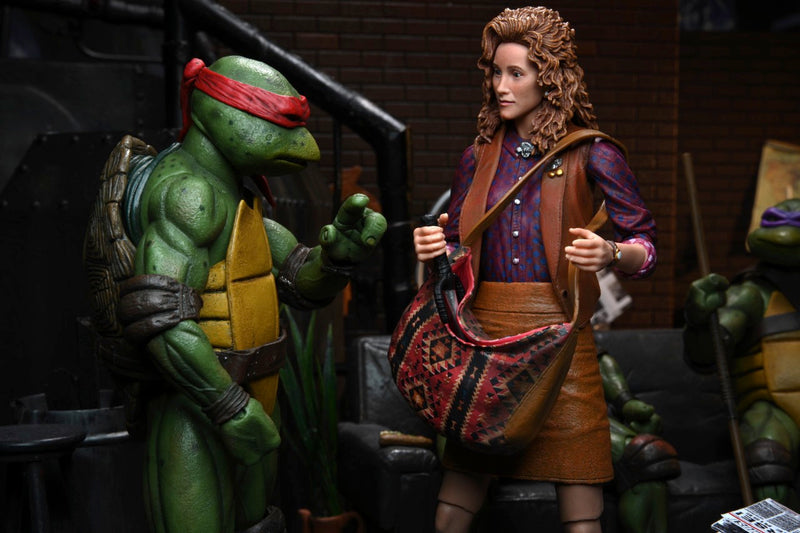 Teenage Mutant Ninja Turtles (1990 Movie) April O'Neil Ultimate 7" Scale Action Figure side angle